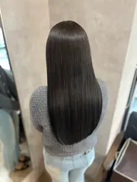 縮毛矯正(ストレート)➕カット➕トリートメント