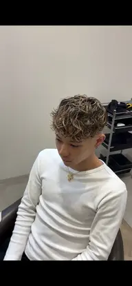 🔥9.10月限定カット➕ブリーチ➕カラー🔥⚠️メンズのみ