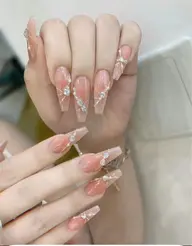 💗指先にときめくチークネイル💗長さ出し+ワンカラー+パーツつけ放題🌈
