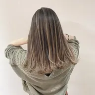 学割U24❤️ケアブリーチ使用❤️バレイヤージュカラー＋カット