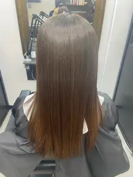 縮毛矯正+カラー+カットのメニューです✨️5stepトリートメントお付けしてます