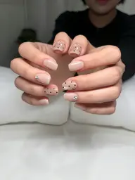 持ち込みデザイン(ジェルオフ込み)♡チップ長さだし1本プラス¥400-♡亀裂補強1本プラス¥300-♡