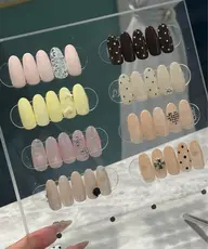 💅🎨 10種類から選べる自爪定額シンプルネイル(オフ込み)