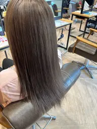 ワンカラートリートメント付き(goenのプレミアムトリートメントでカラー後の傷んだ髪の毛を内部外部共に補修していきます)