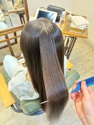 お悩み解決!✨しなやか縮毛矯正!🌿