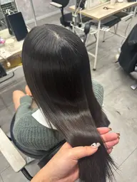 【5・6月限定🐈‍⬛🌙︎︎】カット💇🏼‍♀️➕高保湿うる艶トリートメント🫧