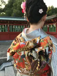 振袖着付け【別途料金:ヘアセット45分3,300円、メイク1,100円】⭐︎成人式前日.当日着付けは受け付けておりません