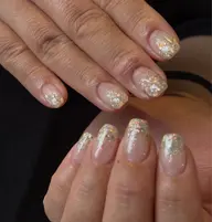 【オフ込み】🕊️ラメグラデーション✨技術向上のため研修ネイリストが担当(フィルイン可)