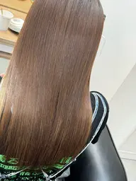最短🈹【9/21】メンテナンスカット+美髪縮毛矯正+艶カラー+プレミアムEVERTR ¥24000→¥16500