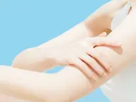 脇脱毛 自己処理からの卒業!黒ずみも防いで、清潔感あふれる脇元へ