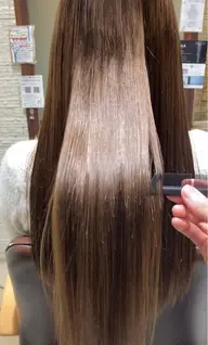 【強いクセ・うねり悩みの方向け】カット+縮毛矯正+トリートメント