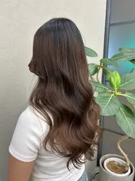 カット💇♀️ 【ロングのヘアスタイル】‼️残り5名様限定価格‼️⚠️5cm以上か、大幅にスタイルを変えたカット