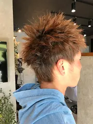 炭酸泡でマッサージ🖐🏻汚れスッキリ❗️血行促進✨　　men'sカット + 炭酸ヘッドスパ + 眉カット