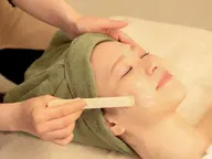 【お肌ツルツヤが長持ち!】艶肌へ導くお肌に優しいフェイシャルワックス+光脱毛のセットメニュー🫶ポレーション導入付き🌹