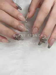 《オフ代込みガラスフレンチ🥂》オフあり/ワンホンネイル/フレンチネイル/パラジェル使用/フィルイン対応