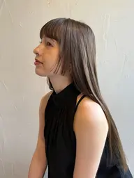 湿気対策🌧️似合わせカット＋縮毛矯正🪄