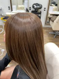 【日曜日、祝日限定‼️】カット✂️➕艶うる縮毛矯正✨