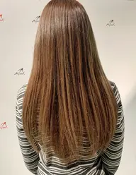 🔥湿度対策始めましょう🔥【カット+髪質改善酸熱トリートメント】✨ゆるやかなうねり、広がりを扱いやすく✨