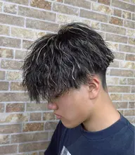 《ミニモ限定》メンズカット➕波巻きパーマorツイストスパイラル➕ハイライト➕トリートメント【メッシュ・メンズパーマ