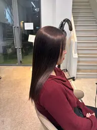縮毛矯正+new view color 艶がでるストレート後、カラーで髪色も整えて心機一転✨️✨️