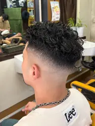 【月曜、火曜日限定】フェードカット！💈＋シャンプー＋眉カット