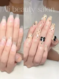 チップ長さ出し デザイン💅 初回ジェルオフ込み 再来当店ジェルオフ込み 他店オフ550円 長さだしオフ1500円