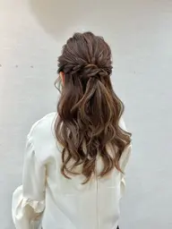 簡単ヘアアレンジ(ハーフアップ、シニョン、ローポニーなど)