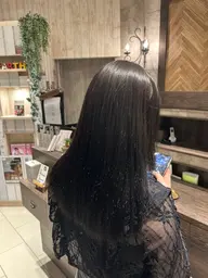 暗髪カラー＋トリートメント
