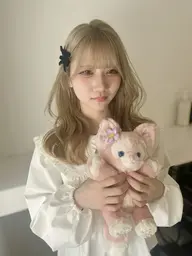 【顔周りまで可愛くしたい方🎀】【参戦前のイメチェンに♡】顔周り+全体整えカット＋ブリーチ＋カラー＋天使のツヤTR🫧