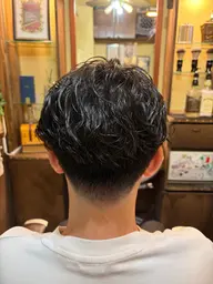 フェードカット、シャンプー