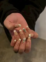 【Jrネイリスト】🥨フレンチ🥨〈クリアベース〉(オフあり/なし)