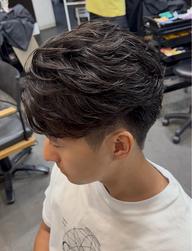 今流行りの大人気フェザーパーマ/ウルフパーマ　¥12000