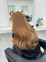 【🌷ミニモ学割 U24🌷】 🎀ブリーチありorなしダブルカラー🎀＋✨🌺似合わせカット🌺＋🫧‪炭酸スパ🫧