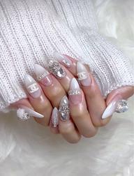 🎀【お得な8,900円】チップ長さ出し10本+オフ+パーツつけ放題💎