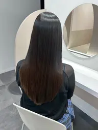 2回目〜✨低ダメージで癖を伸ばします✨縮毛矯正+髪質改善トリートメント+カット✨ 酸性、中性、アルカリ性髪質に合わせます