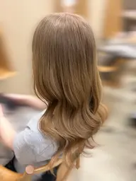 【憧れハイトーン叶えます🎀✨】ケアブリーチ+カラー+うる艶トリートメント🫧