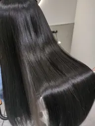 【🫧癖でお悩みの方に🫧】ダメージ軽減な薬剤で ✁カット+髪質改善ストレート+プチトリ メンズ🆗