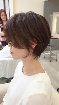ショートボブ