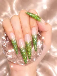 💅グラデーションネイル￥5000(乗せ放題付き)