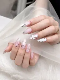 [初回ジェルオフ無料] デザイン ネイル¥12,000 (チップ長さ出し込み)🧲💅