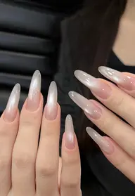 【Jr.ネイリスト】マグネットフレンチ🦋🦋オフ 🍇込み!🍒