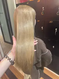 インスタで大人気💥髪質改善ストレート🎀🎀