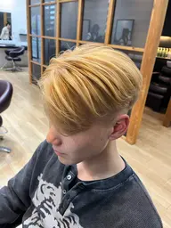 💥メンズ限定💥ブリーチ(1回or2回)➕オンカラー➕カット✂️