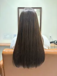 カット（毛先2​〜​5cm）+カラー+トリートメント
