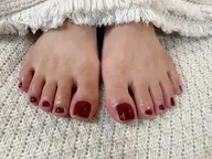 【フット👣】ネイル検定1級Jrネイリスト💅オフなしフット赤、ボルドー、オフホワイトネイル※補足説明ご確認ください。