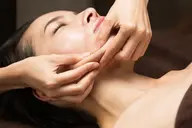 モデリングパック付き🌟小顔矯正フェイシャル75分