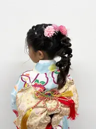 【七五三着付け＆ヘアセット✨️】3歳、5歳、7歳、衣装、アクセサリー持ち込み。ご家族だんらんでソファー完備🥰
