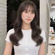 【動画撮影クーポン🩵◝✩】オリーブ・ベージュカラーにされたい方🪽‪ダメージレスイルミナカラー&カット✂️♡