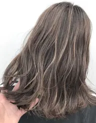 〔外国人風⭐️コース〕 カット💇♀️&ハイライトベースカラー🌈&コテ巻き🌟