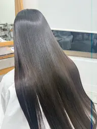 💎 自然な仕上がりの縮毛矯正